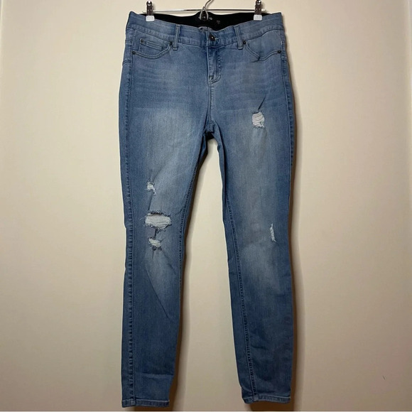TORRID Premium Bombshell Skinny Distressed Stretch Jeans - Picture 3 of 12